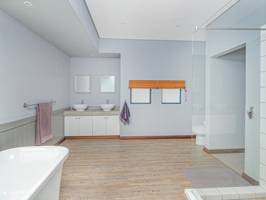 3 Bedroom Property for Sale in The Coves North West